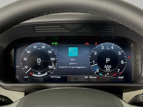 New 2025 Land Rover Discovery S image 13