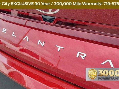 New 2025 Hyundai Elantra SE image 7