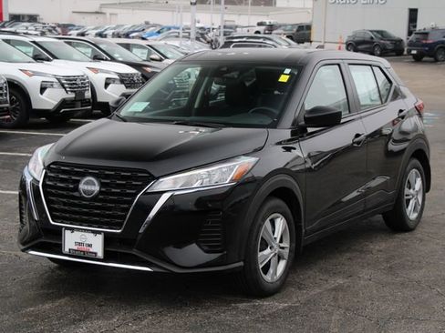 Certified 2025 Nissan Kicks Play S FWD image 7