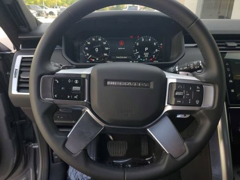 New 2025 Land Rover Discovery S AWD/4WD image 21
