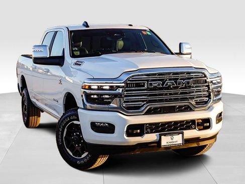 Used 2026 RAM 2500 Laramie AWD/4WD image 2