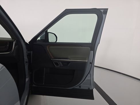 Used 2023 Rivian R1T Adventure image 18