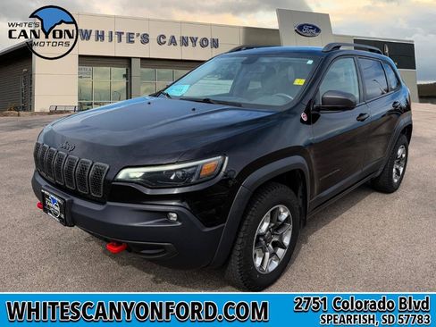 Used 2019 Jeep Cherokee Trailhawk AWD/4WD image 1