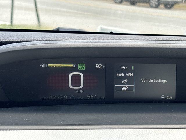 Used 2022 Toyota Prius LE FWD image 22