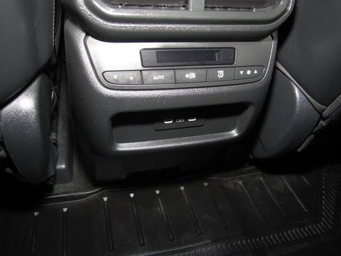 Certified 2025 Honda Pilot Touring image 16