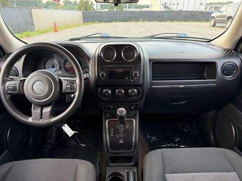 Used 2014 Jeep Patriot Sport w/ Power Value Group FWD image 3