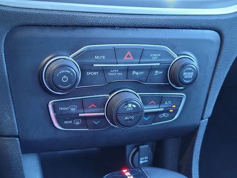 Certified 2022 Dodge Charger R/T image 11