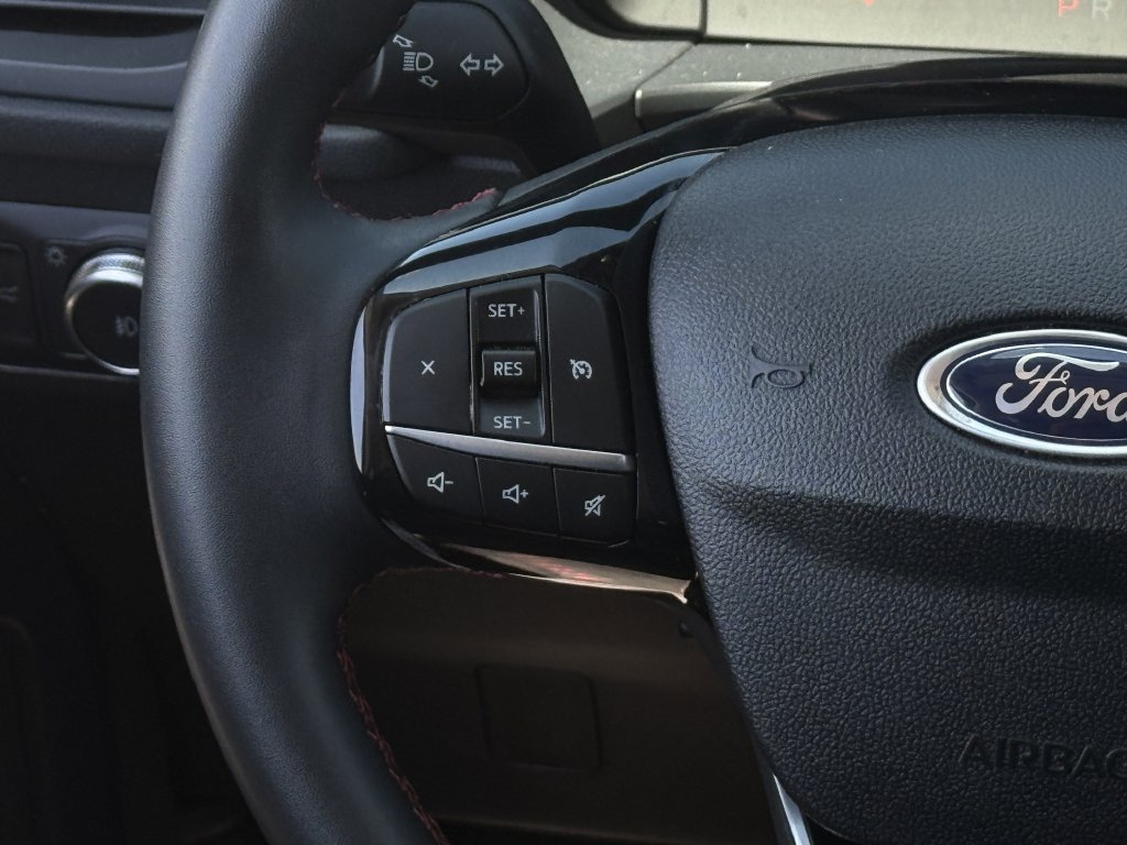 Used 2022 Ford Escape SEL w/ SEL Stealth AWD Package image 15
