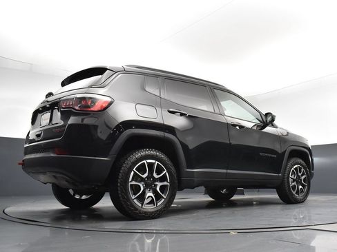 Used 2024 Jeep Compass Trailhawk AWD/4WD image 24