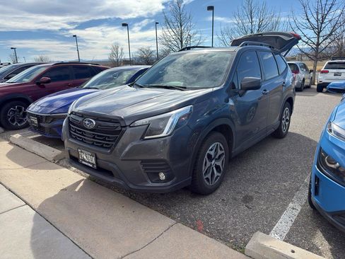 Used 2024 Subaru Forester Premium image 1