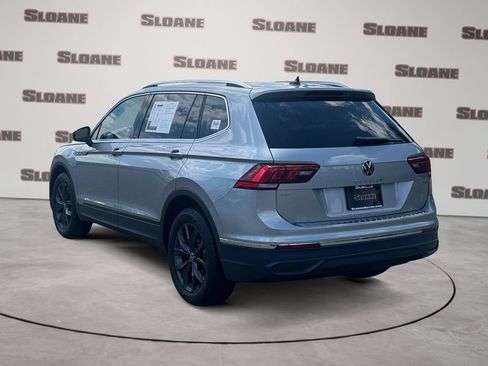 Used 2024 Volkswagen Tiguan SE w/ Panoramic Sunroof Package AWD/4WD image 3