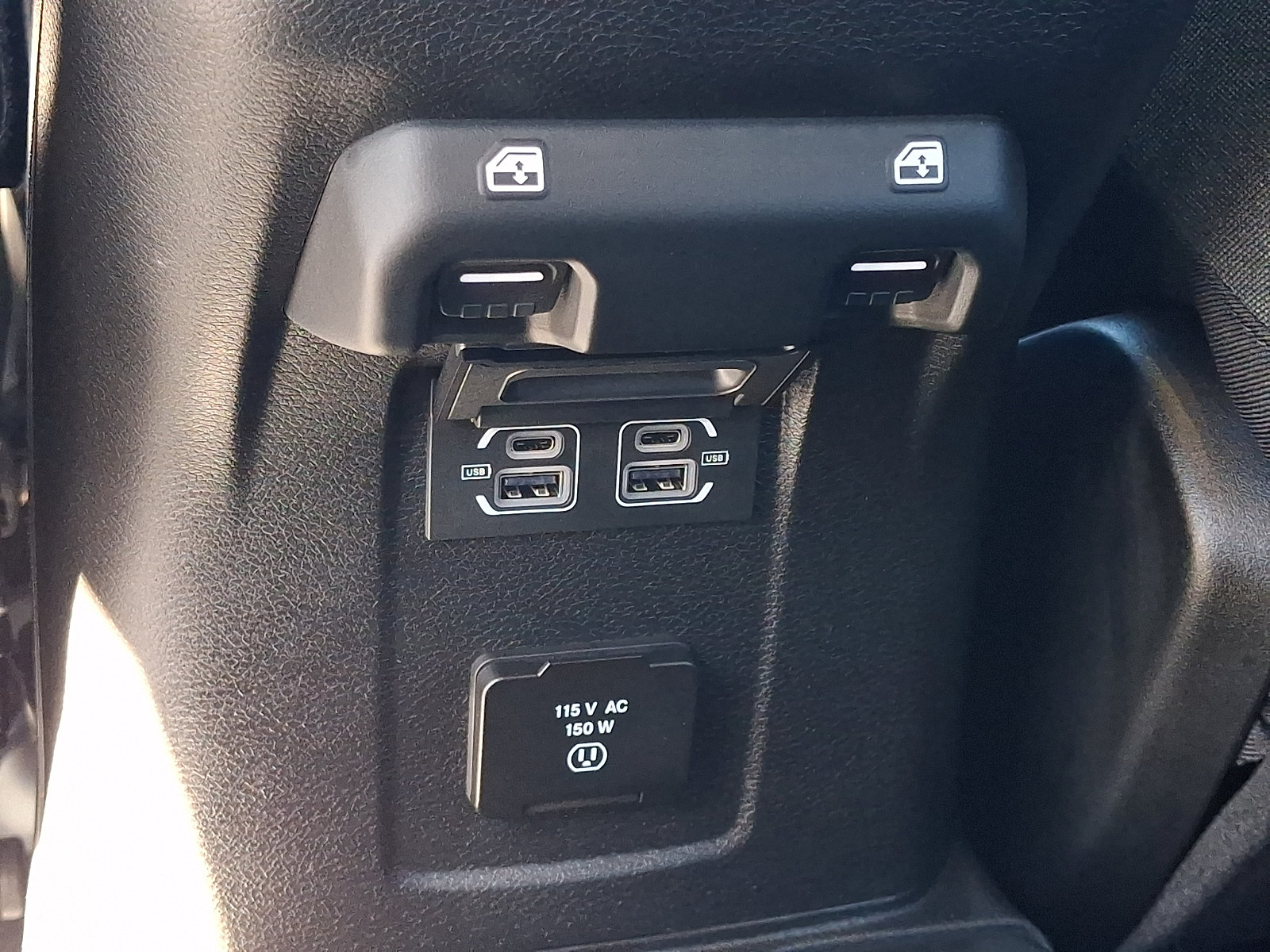 Used 2026 Jeep Wrangler Unlimited Rubicon AWD/4WD image 11