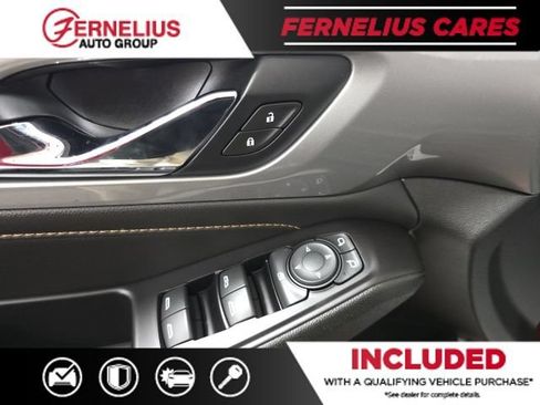 Used 2020 Chevrolet Traverse LT w/ Driver Confidence II Package AWD/4WD image 16