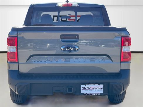 Used 2022 Ford Maverick Lariat image 6