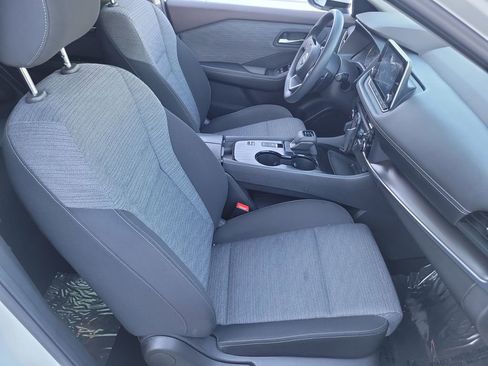 Certified 2023 Nissan Rogue SV image 18