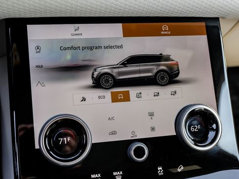 Used 2021 Land Rover Range Rover Velar R-Dynamic S image 30