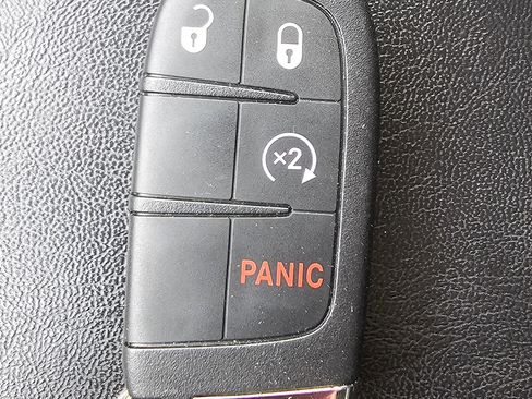 Used 2020 Jeep Compass Latitude image 25