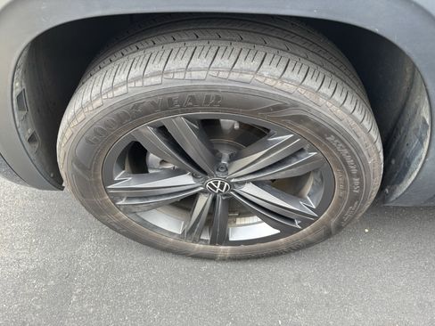 Used 2022 Volkswagen Atlas SEL R-Line image 13