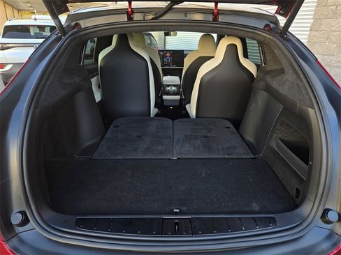 Used 2023 Tesla Model X Plaid image 32