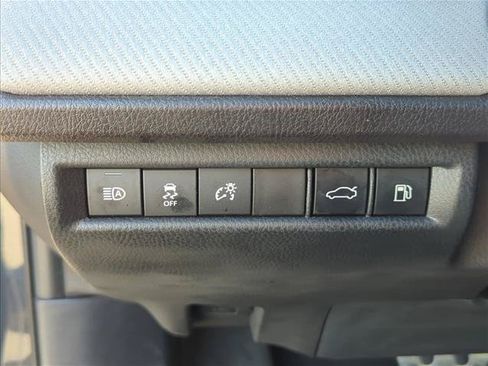Used 2025 Toyota Camry SE w/ Convenience Package FWD image 19