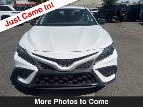 Used 2023 Toyota Camry SE FWD image 9