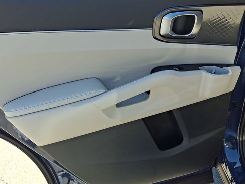 New 2026 Kia Sorento S w/ S Panoramic Sunroof Package AWD/4WD image 8