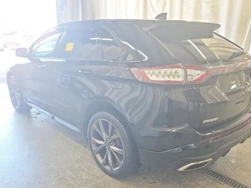 Used 2018 Ford Edge Sport w/ Technology Package image 2