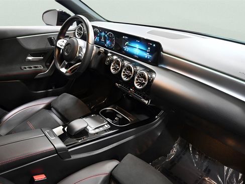 Used 2022 Mercedes-Benz A 220 4MATIC image 22