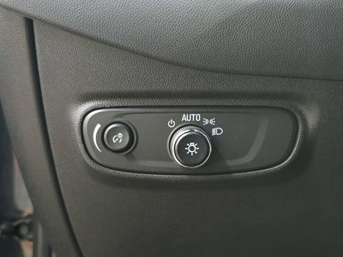 Used 2023 Chevrolet Equinox LT image 27