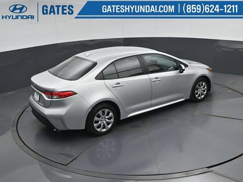 Used 2025 Toyota Corolla LE FWD image 42