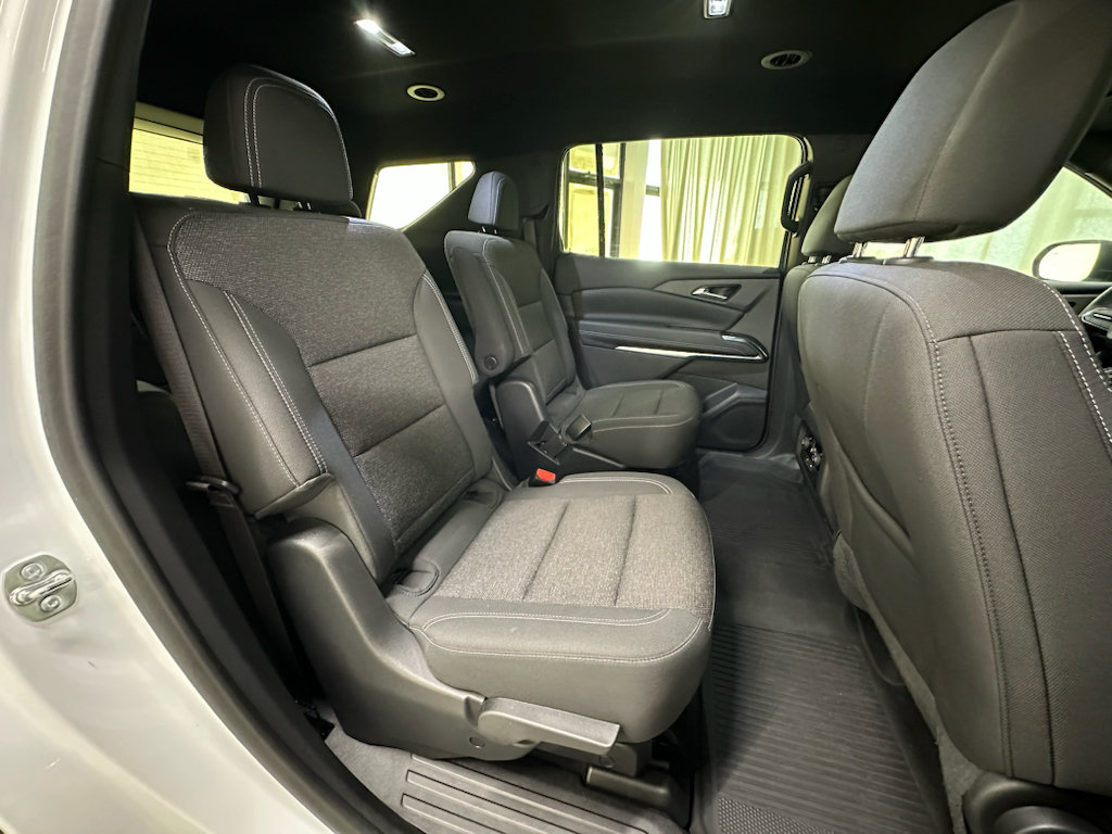Certified 2024 Chevrolet Traverse LT w/ LPO, Floor Liner Package FWD image 17