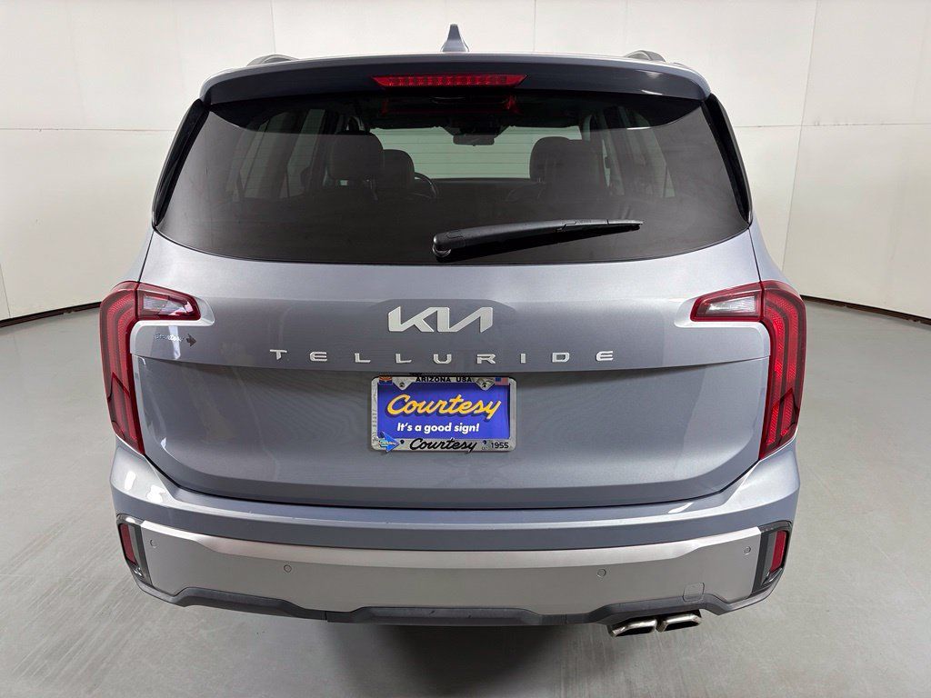 Used 2025 Kia Telluride S FWD image 7