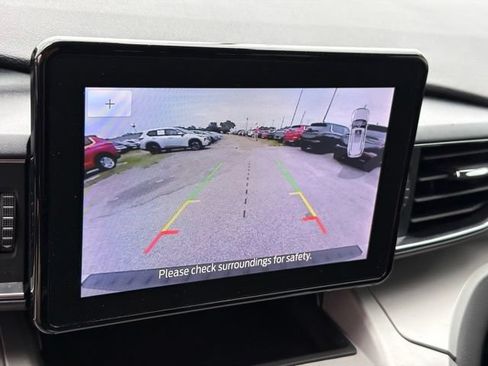 Used 2023 Ford Explorer XLT w/ Equipment Group 202A RWD image 26