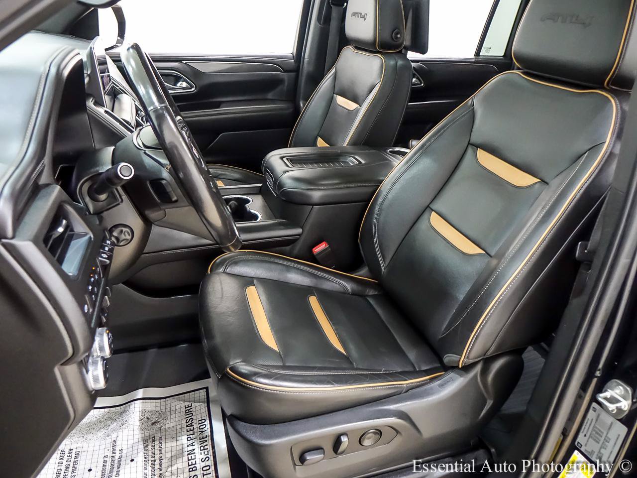 Used 2021 GMC Yukon XL AT4 w/ AT4 Premium Plus Package AWD/4WD image 13