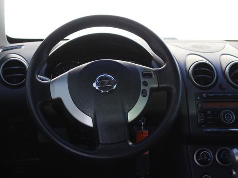 Used 2011 Nissan Rogue S image 23