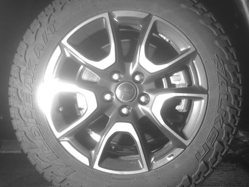 Used 2025 Jeep Compass Trailhawk image 13