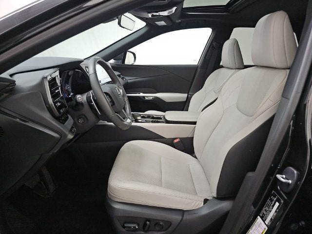 Used 2025 Lexus RX 350 Premium w/ Accessory Package AWD/4WD image 10