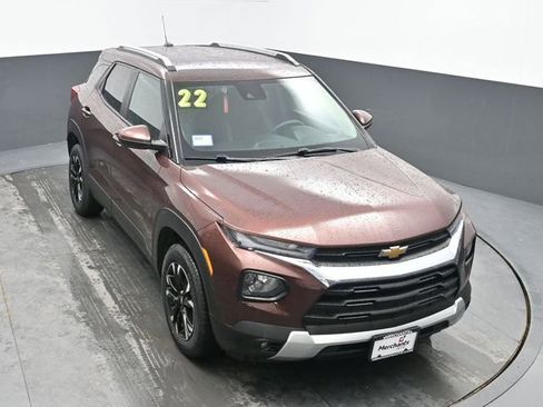 Used 2022 Chevrolet TrailBlazer LT w/ Driver Confidence Package AWD/4WD image 16