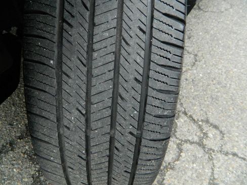 Used 2010 Hyundai Tucson Limited FWD image 24