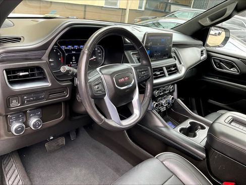 Used 2021 GMC Yukon SLT w/ SLT Premium Package AWD/4WD image 8