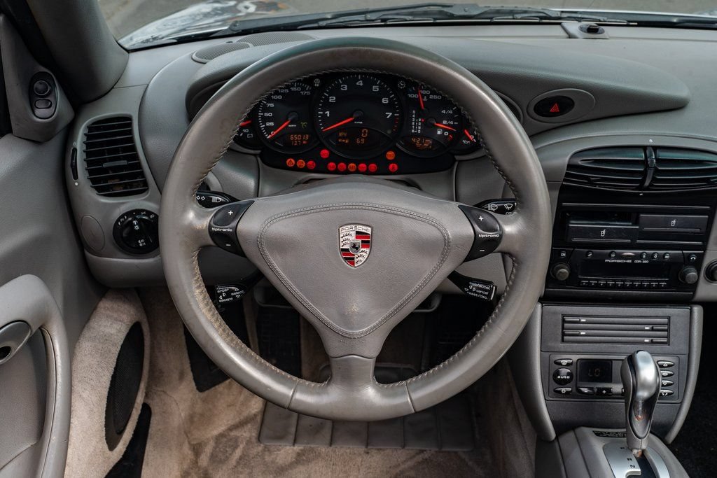 Used 2001 Porsche 911 Carrera RWD image 11