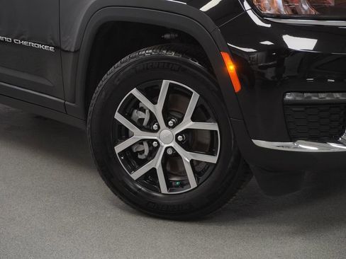 Used 2023 Jeep Grand Cherokee L Limited image 4