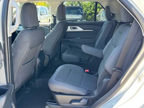 Used 2026 Ford Explorer Active RWD image 12
