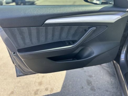 Used 2023 Tesla Model 3 Standard Range RWD image 8
