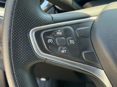 Used 2019 Chevrolet Equinox LS FWD image 15