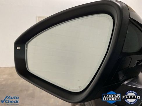 Used 2024 Audi Q4 e-tron Premium Plus image 90