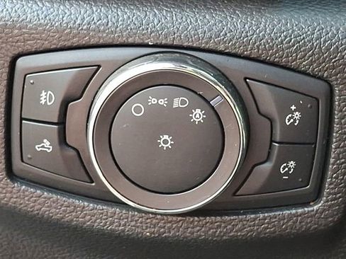 Used 2018 Ford F150 Lariat w/ Equipment Group 502A Luxury image 26