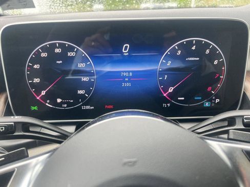 Used 2026 Mercedes-Benz GLC 300 4MATIC image 27