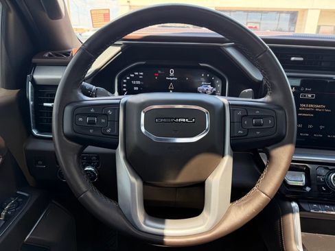 Used 2023 GMC Sierra 1500 Denali w/ Denali Carbonpro Edition AWD/4WD image 30