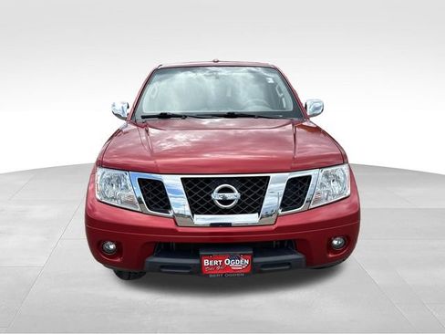Used 2016 Nissan Frontier SV RWD image 2